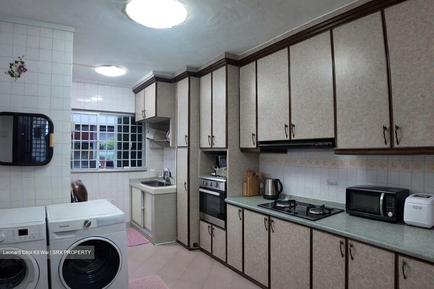 Blk 556 Jurong West Street 42 (Jurong West), HDB Executive #537019821
